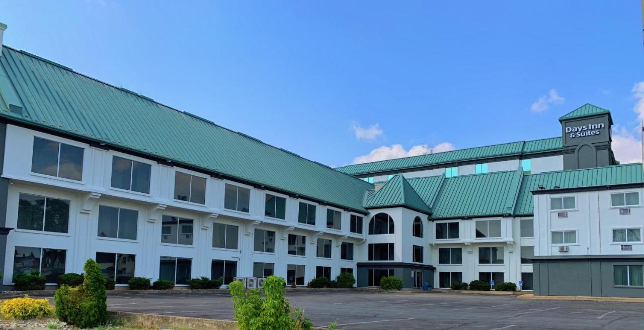 Days By Wyndham Niagara Falls Centre St. By The Falls Exterior photo